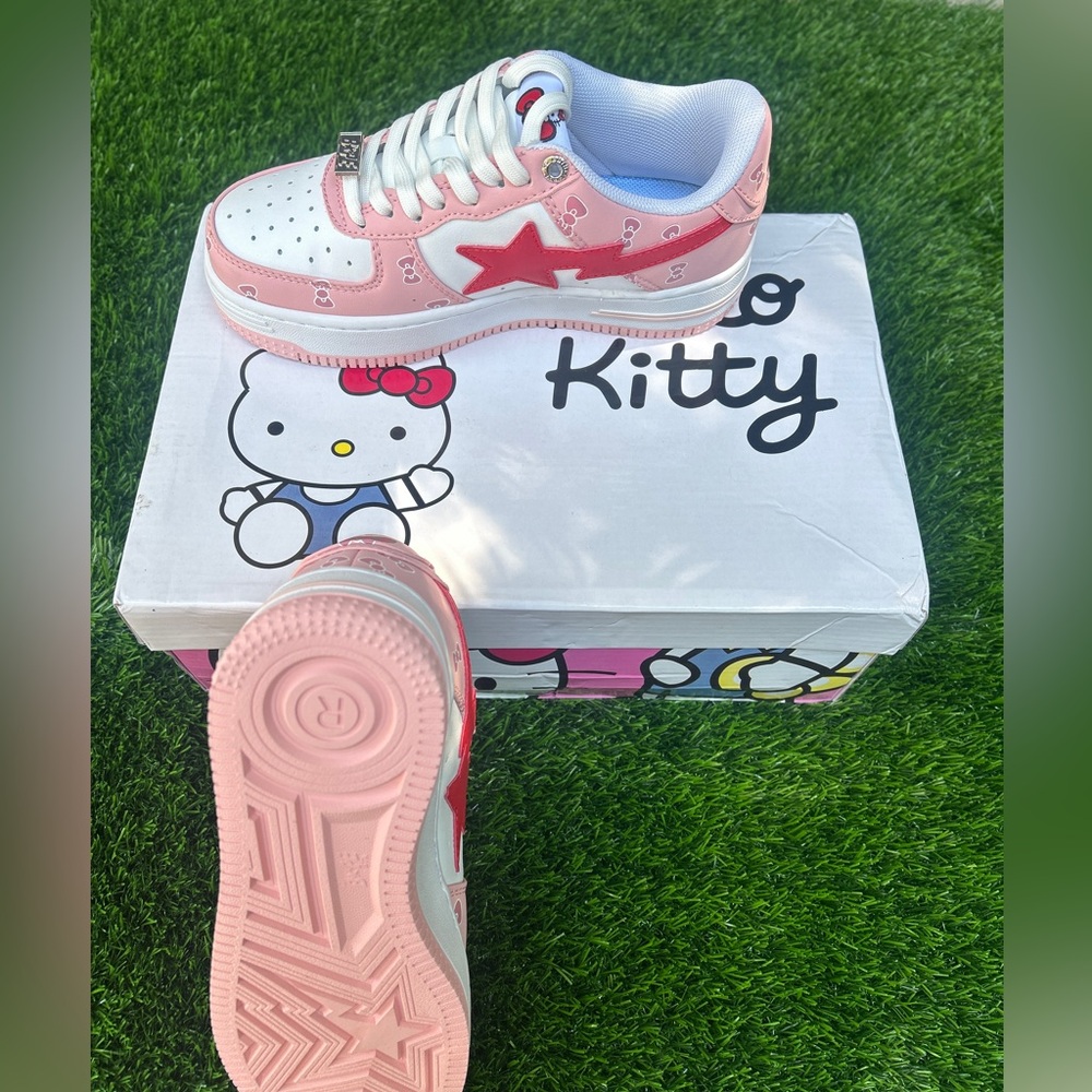 Stylish Kids Sneakers with Red and Pink Accents - Picture 3 of 5